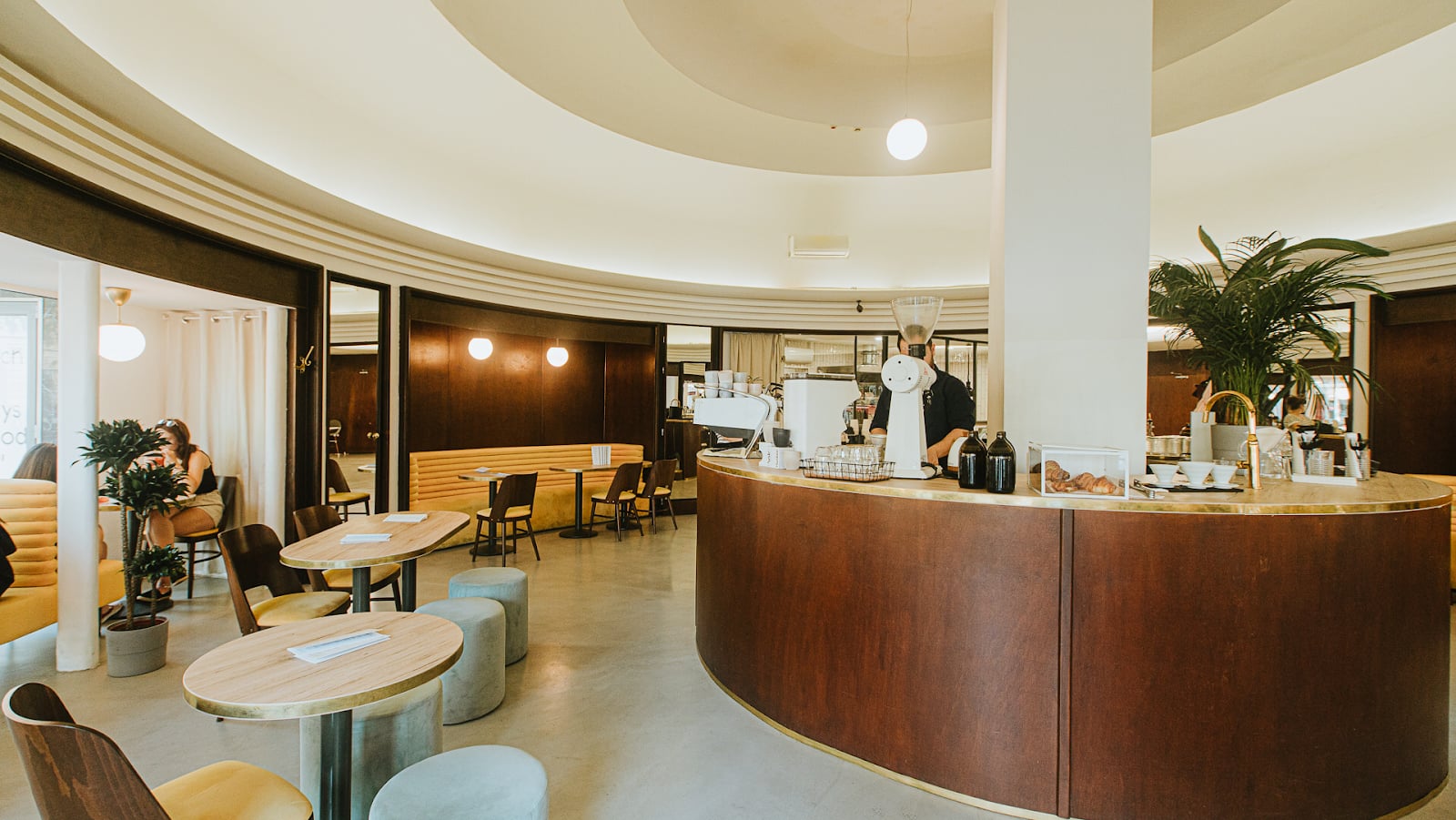 Horizont - Brunch and Coffee interior