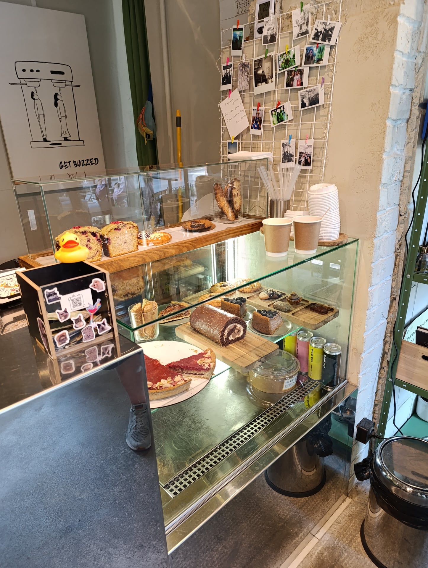 buzzy coffee interior