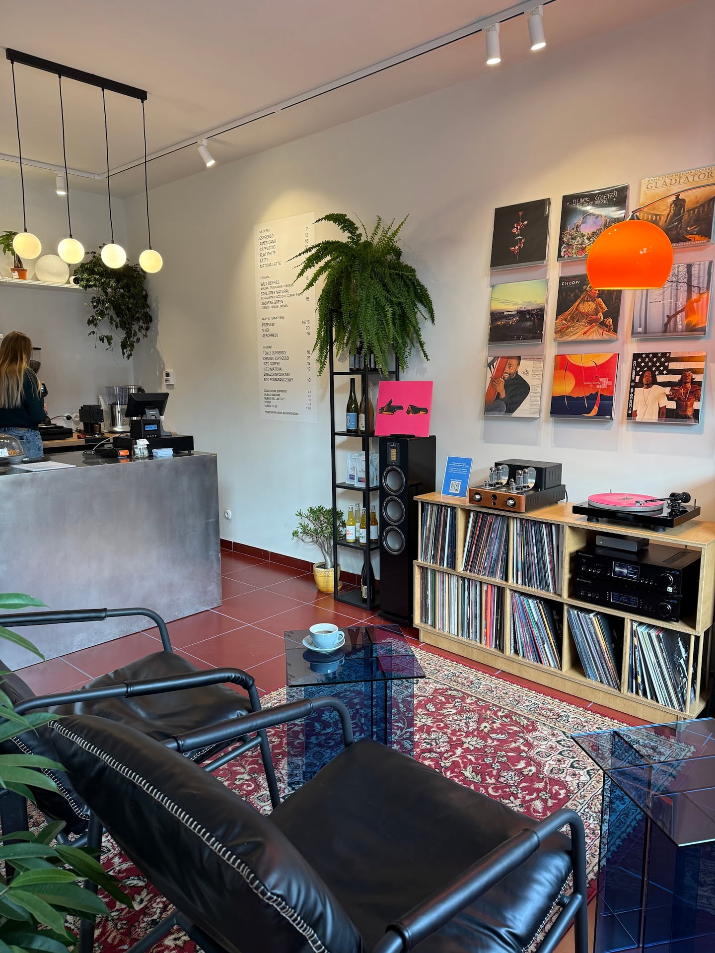 Cavi Cafe interior