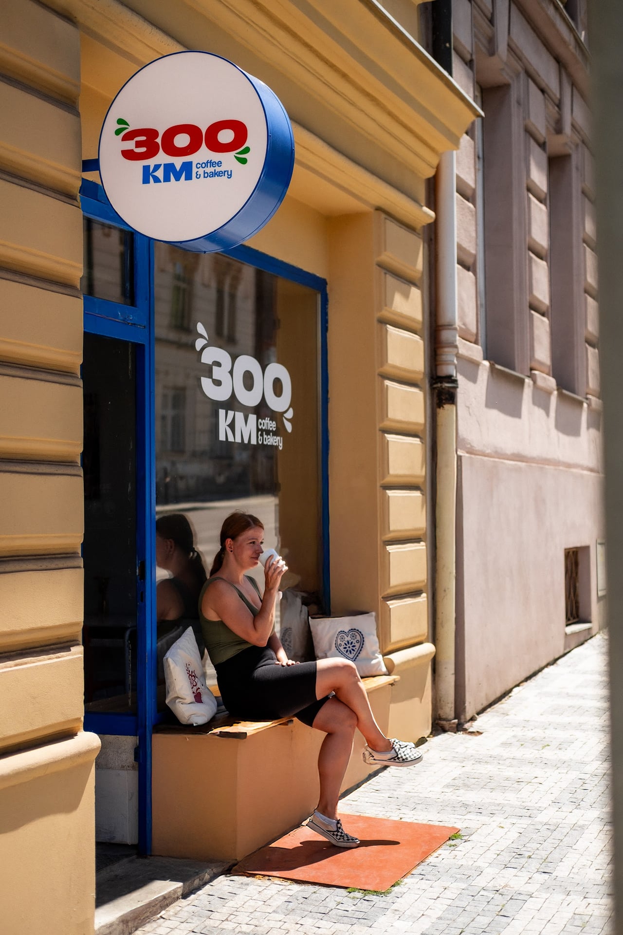 300km coffee and bakery interior