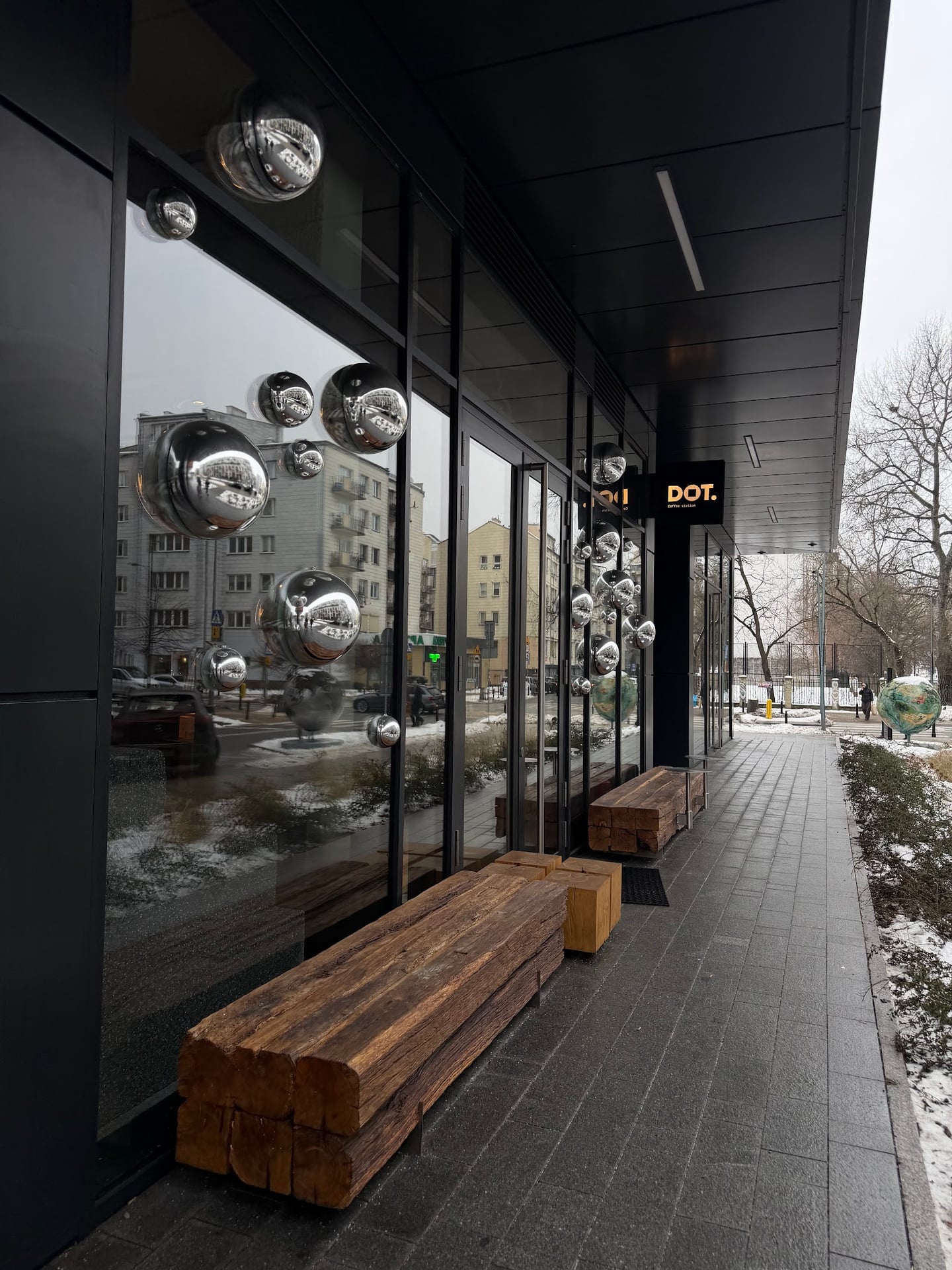 DOT. COFFEE & MATCHA BAR interior
