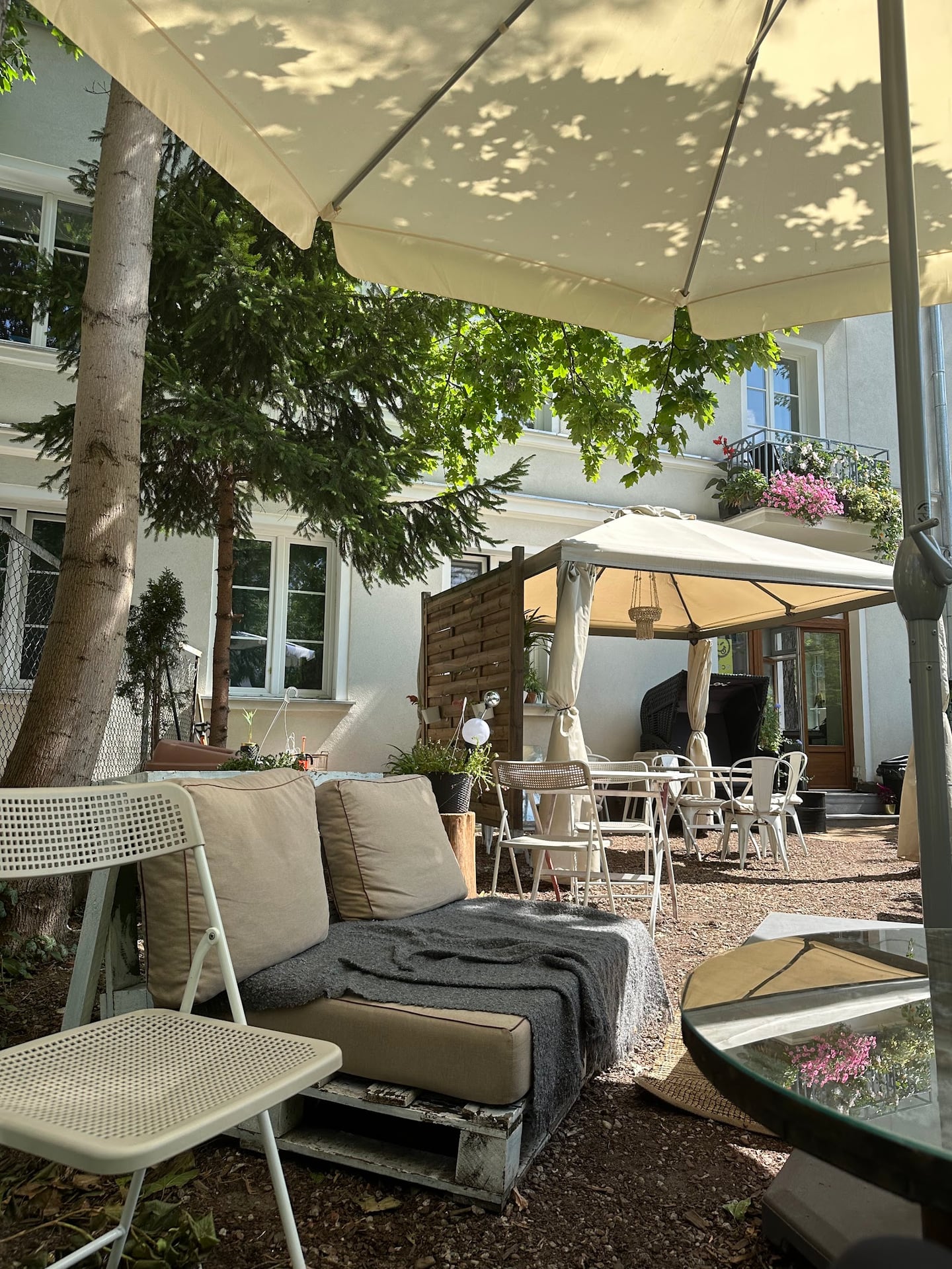 Roślina Cafe interior