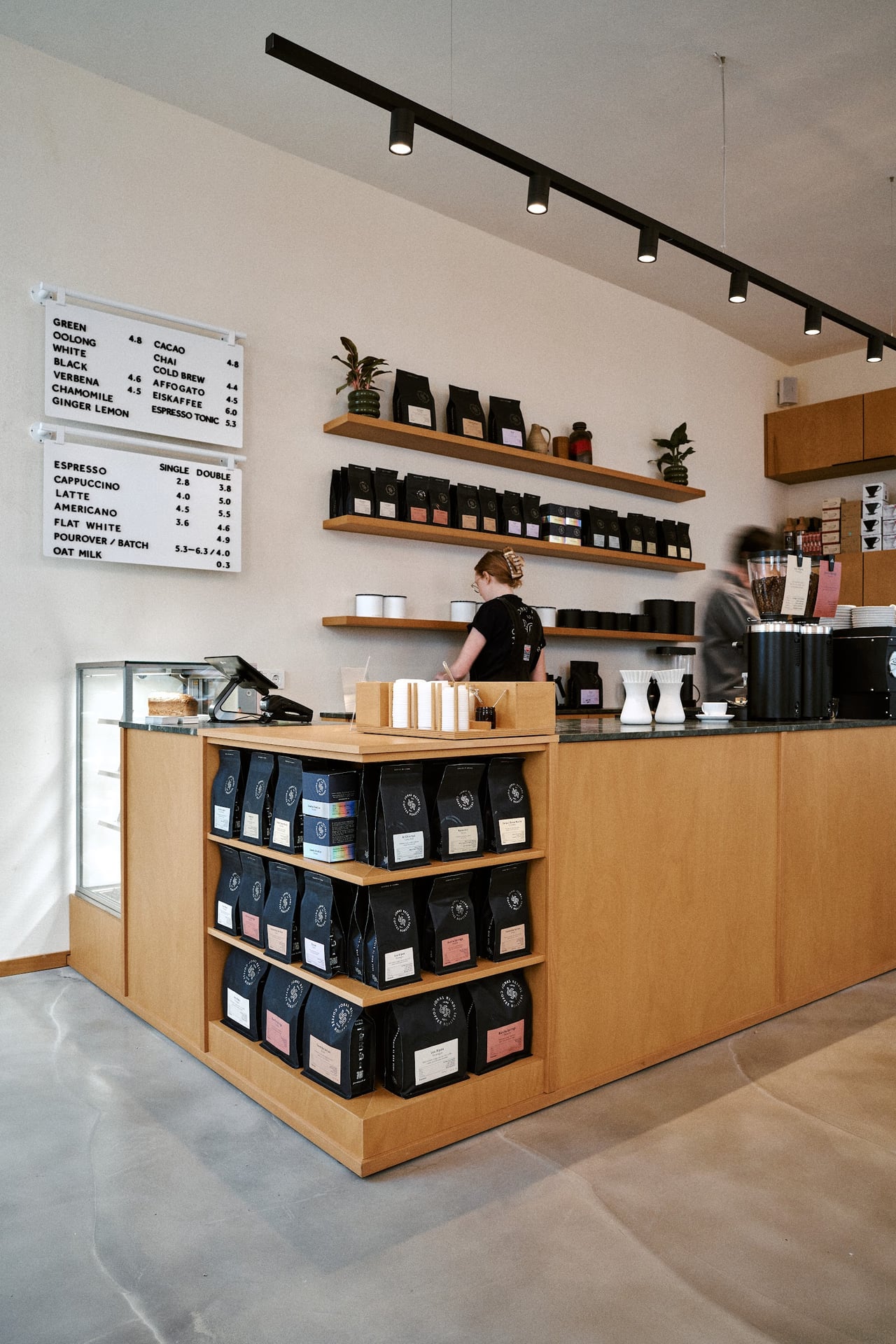 Jonas Reindl Coffee Roasters interior