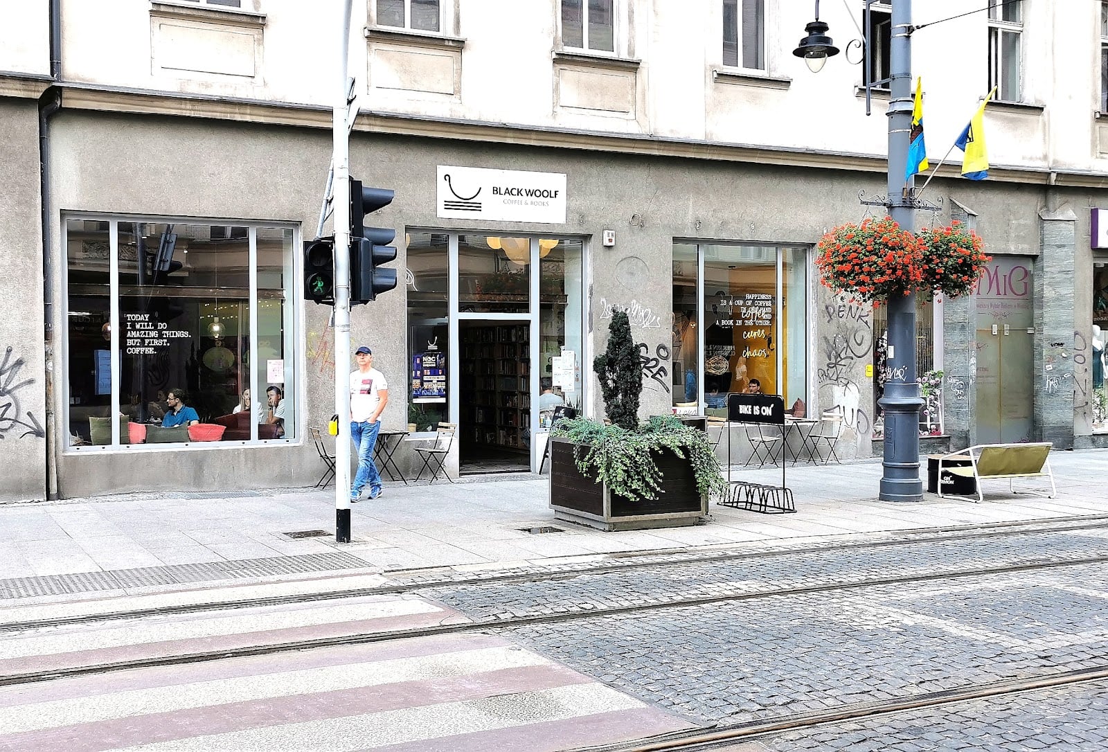 Black Woolf Coffee & Books