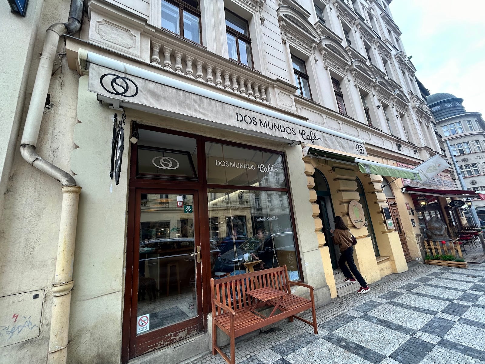 Photo of Dos Mundos Café