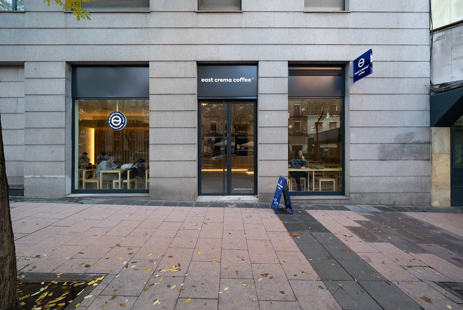 East Crema Coffee Diego (Specialty Coffee Madrid) interior