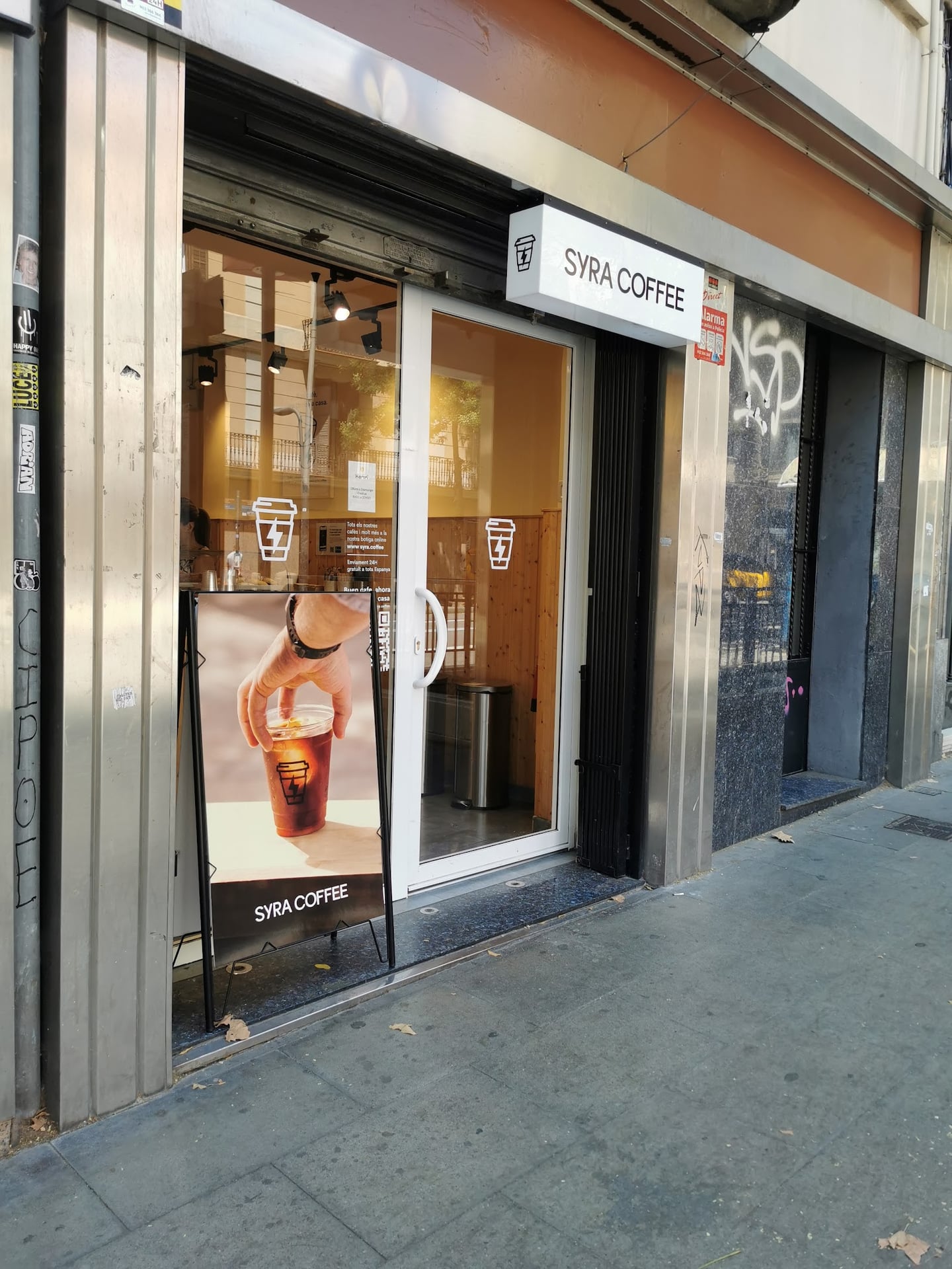 Syra Coffee - Sants interior