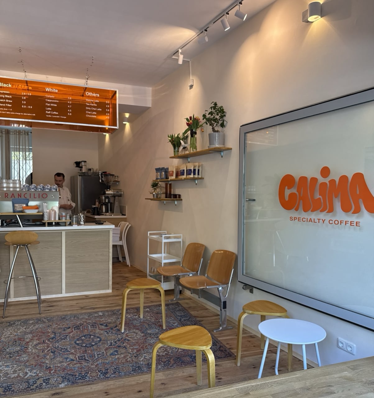 Calima Specialty Coffee interior