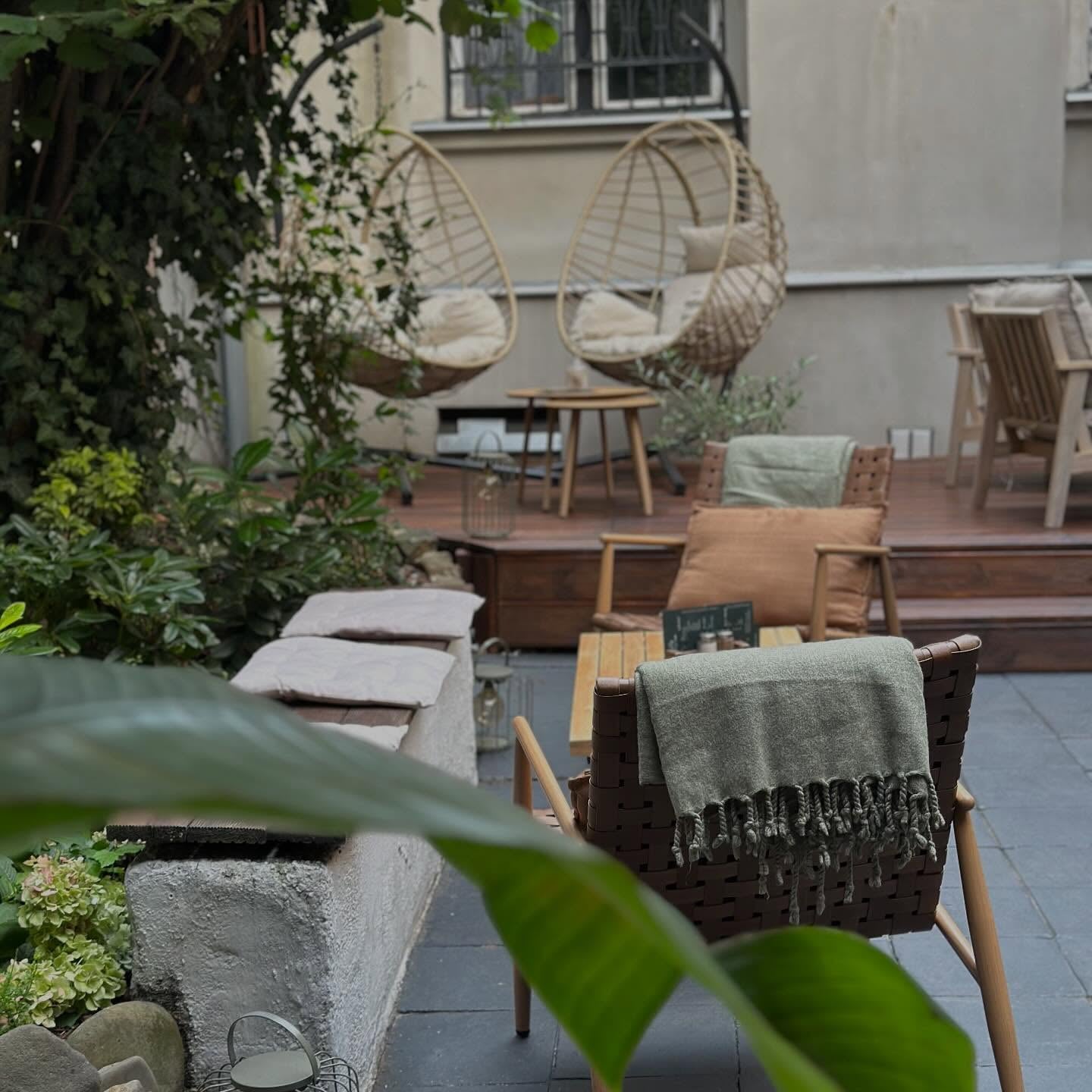 MILU-ju-CAFÉ interior