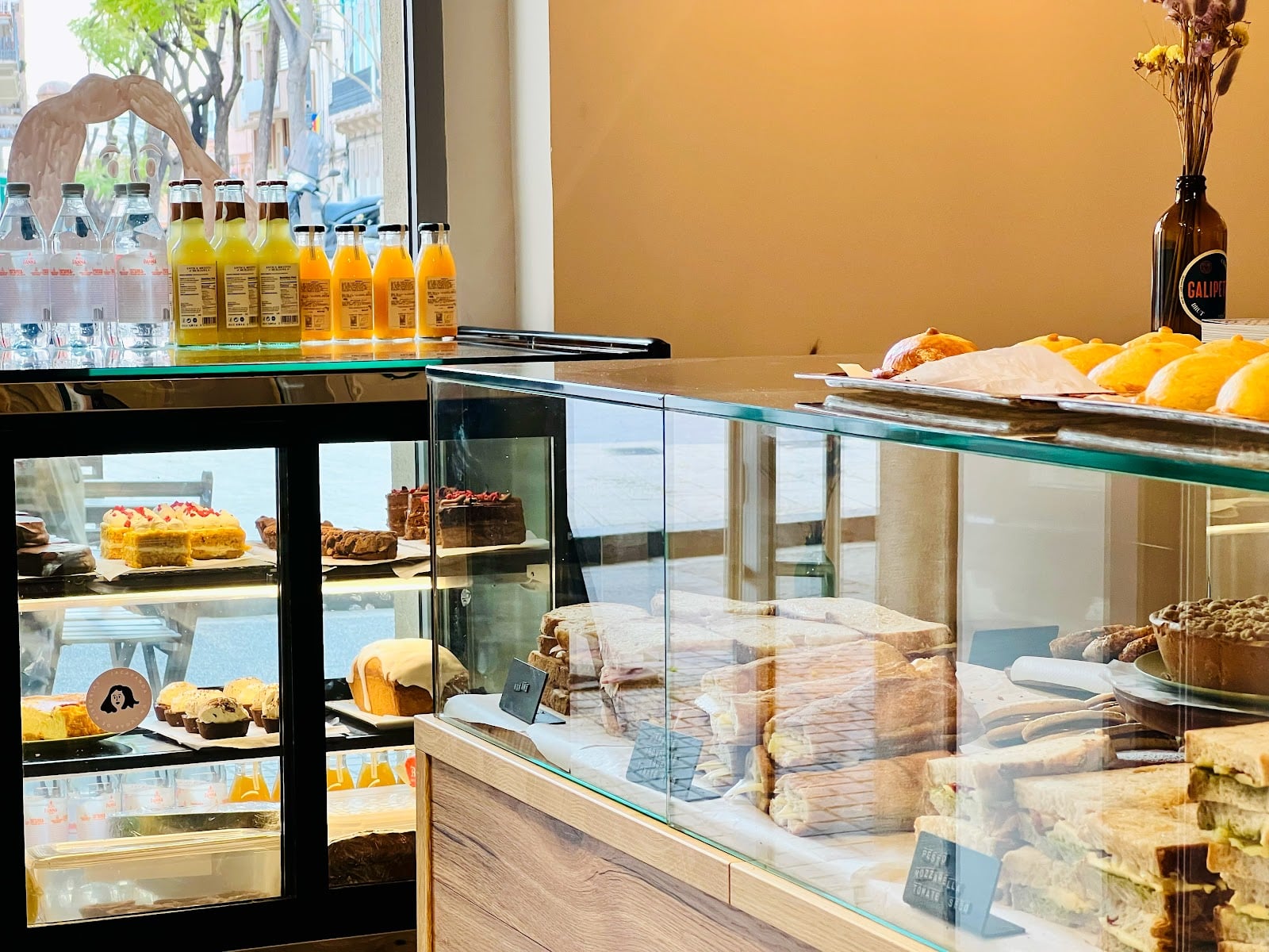 Jacarandá Specialty Coffee interior