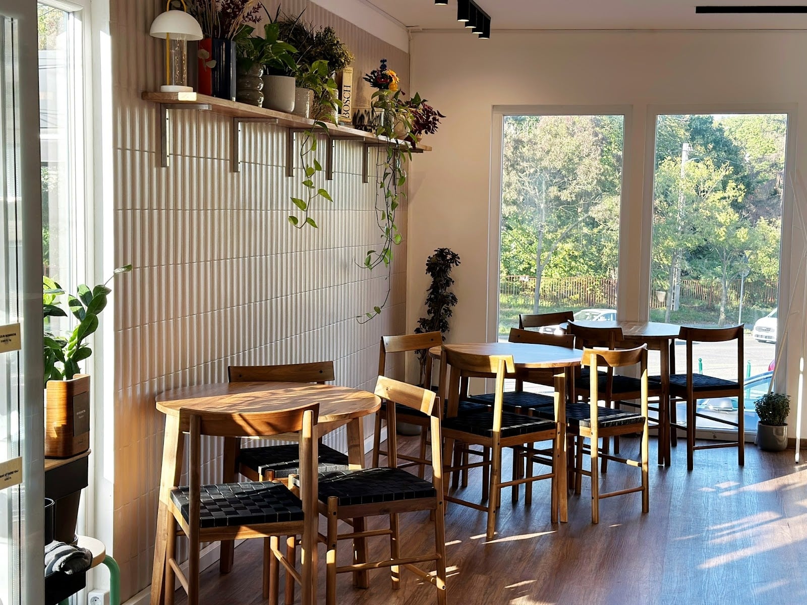 VAJ Buda · bakery & café interior