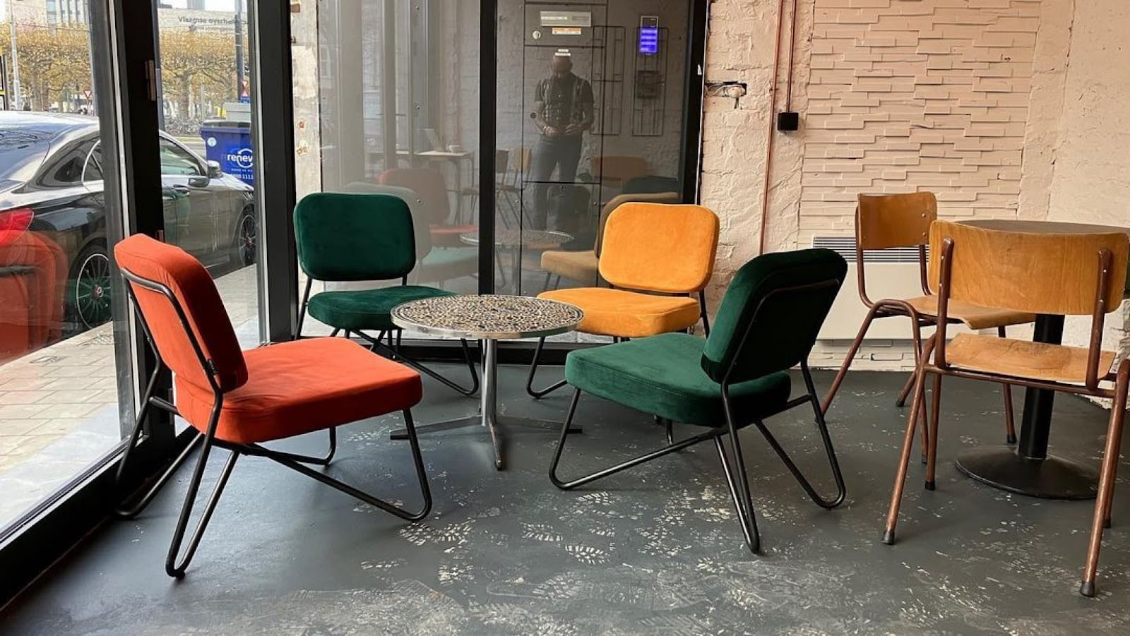Full Circle Coffee - Astrid interior