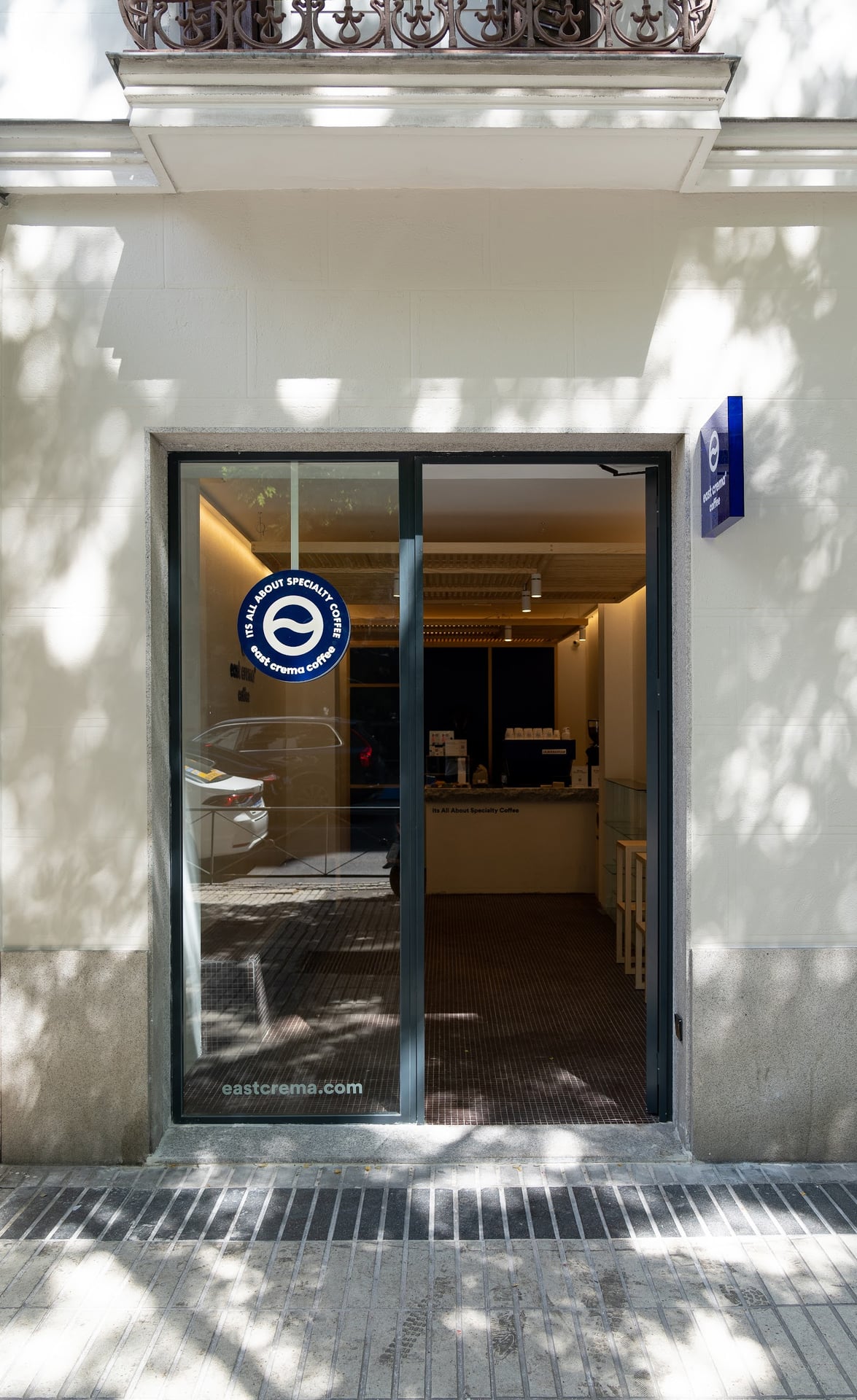 East Crema Coffee Conde (Specialty Coffee Madrid) interior