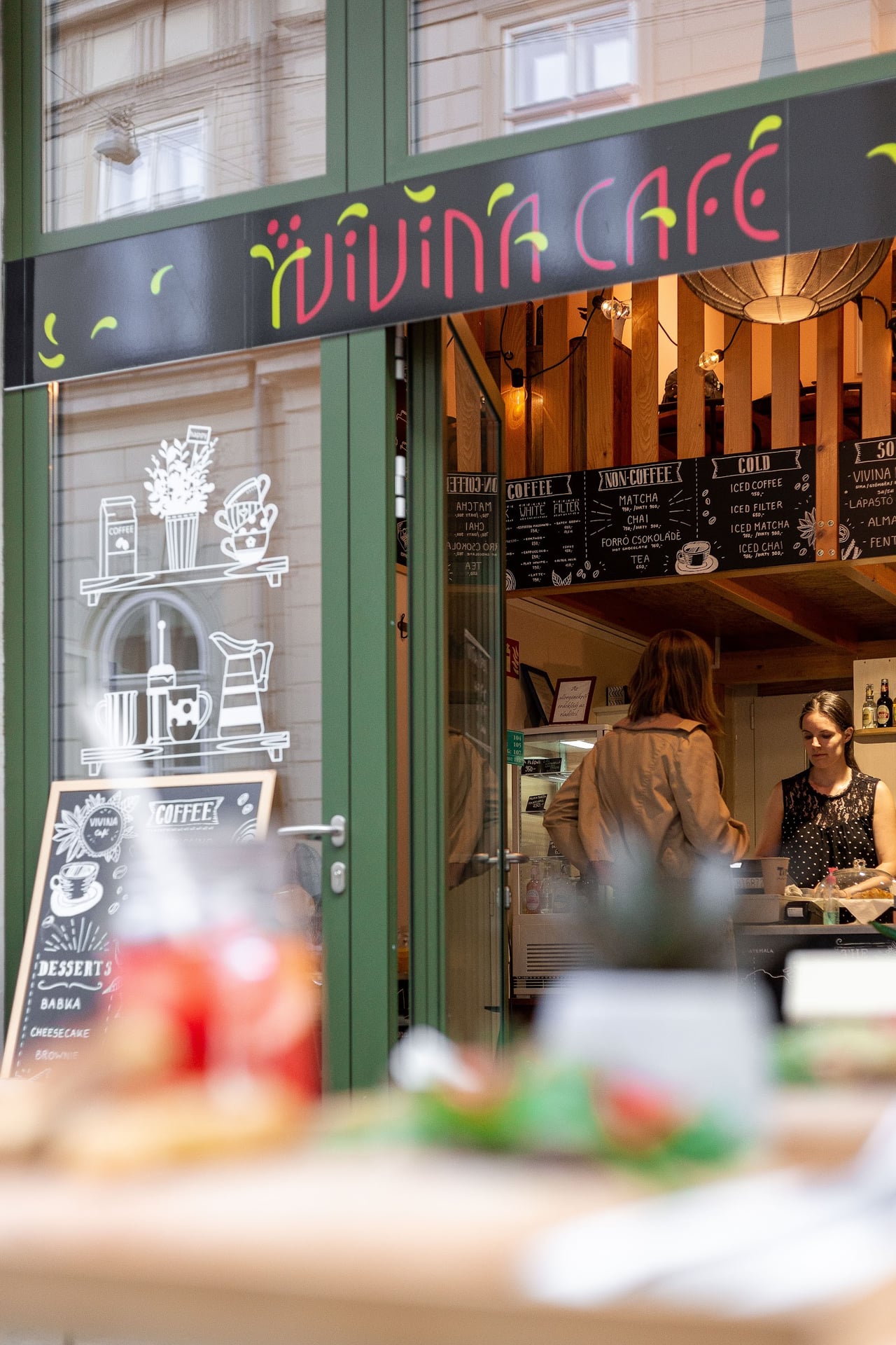 VIVINA'S Café & Roastery - coffee, brunch and more interior