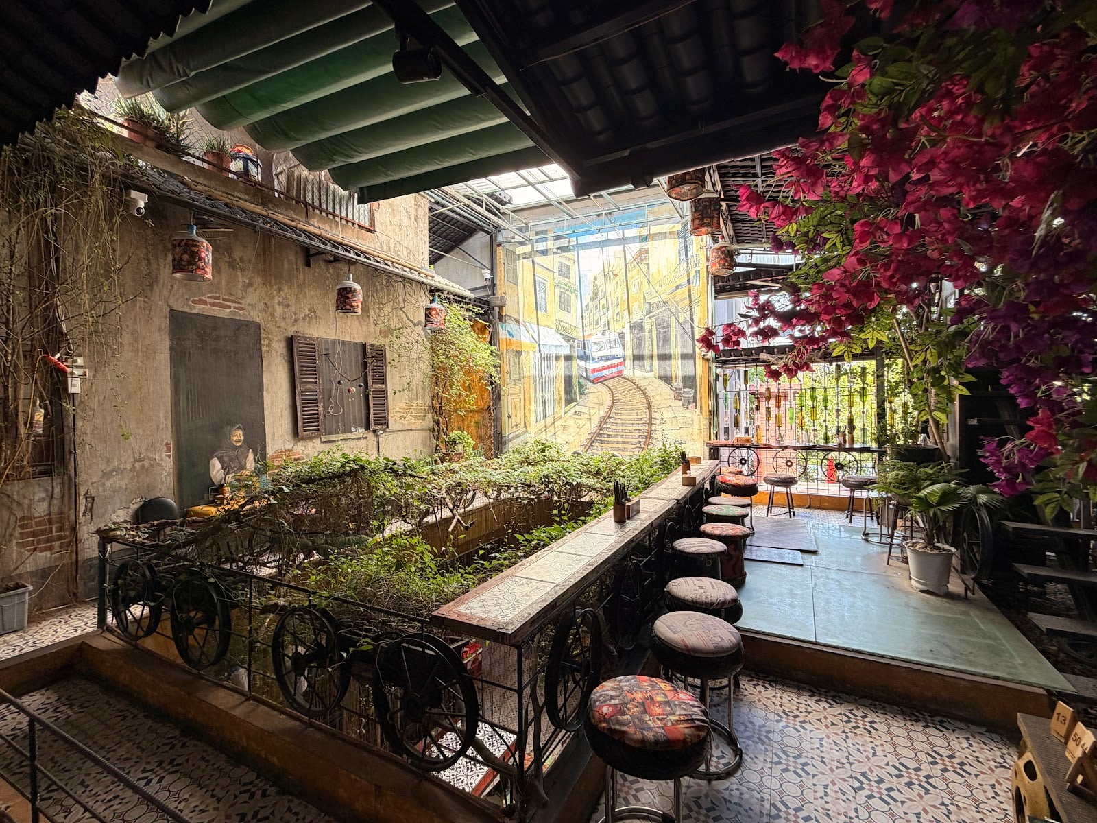 Photo of Hidden Gem Cafe Hanoi