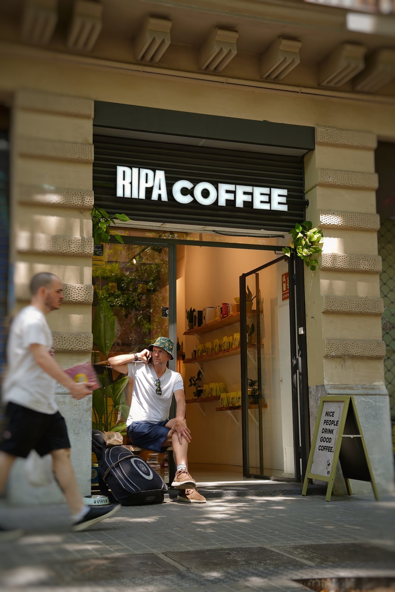 Ripa Coffee - Eixample interior