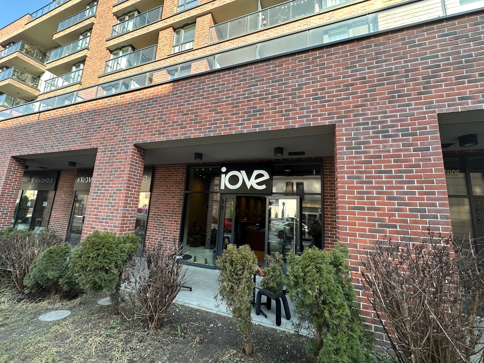 iOVE Cocktail I Coffee I Music I Fashion I Breakfast interior