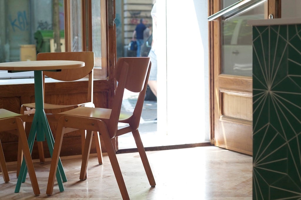Cogito Coffee Shop / Deželićeva