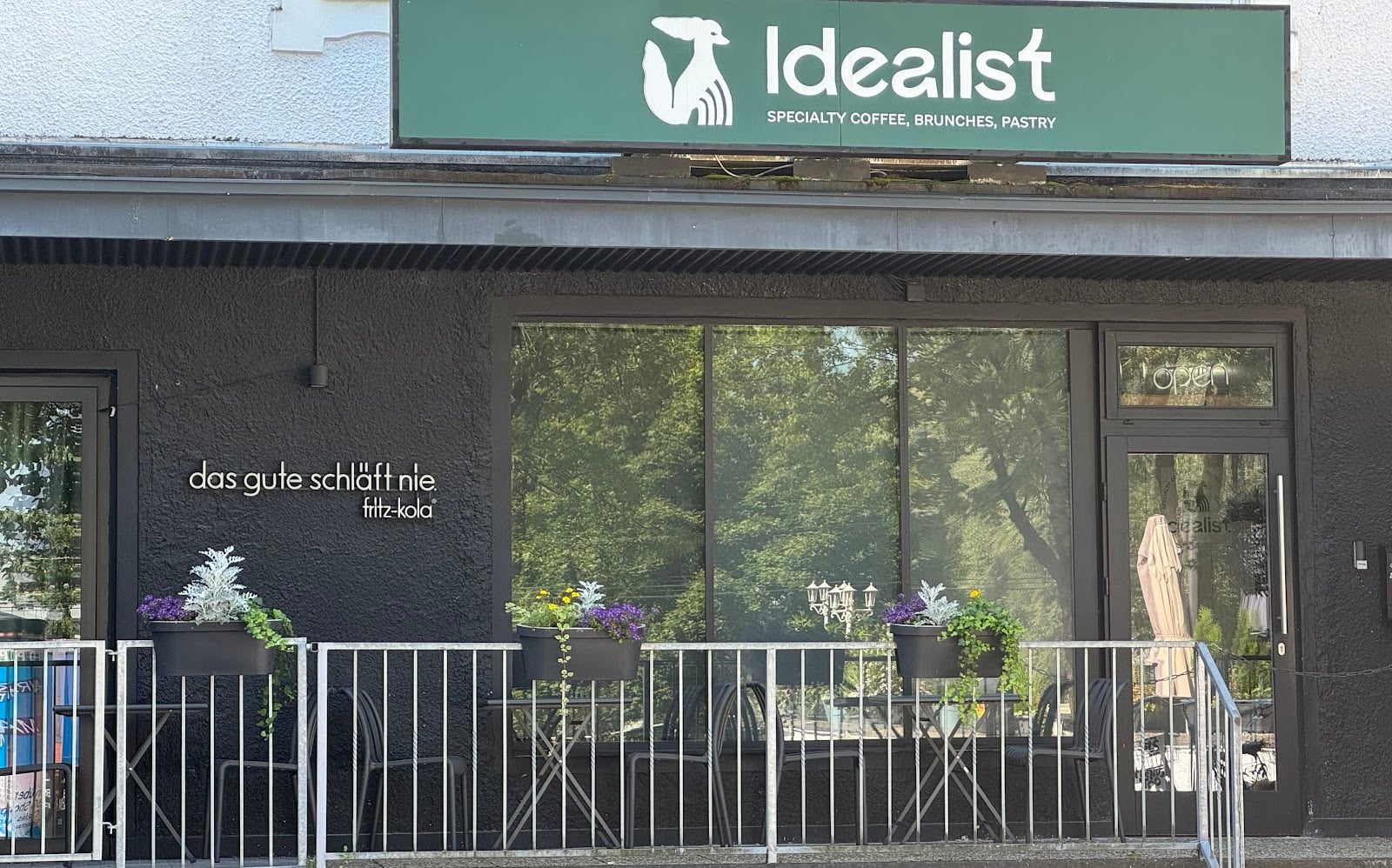 Idealist - brunch all day long, specialty coffee, pastries