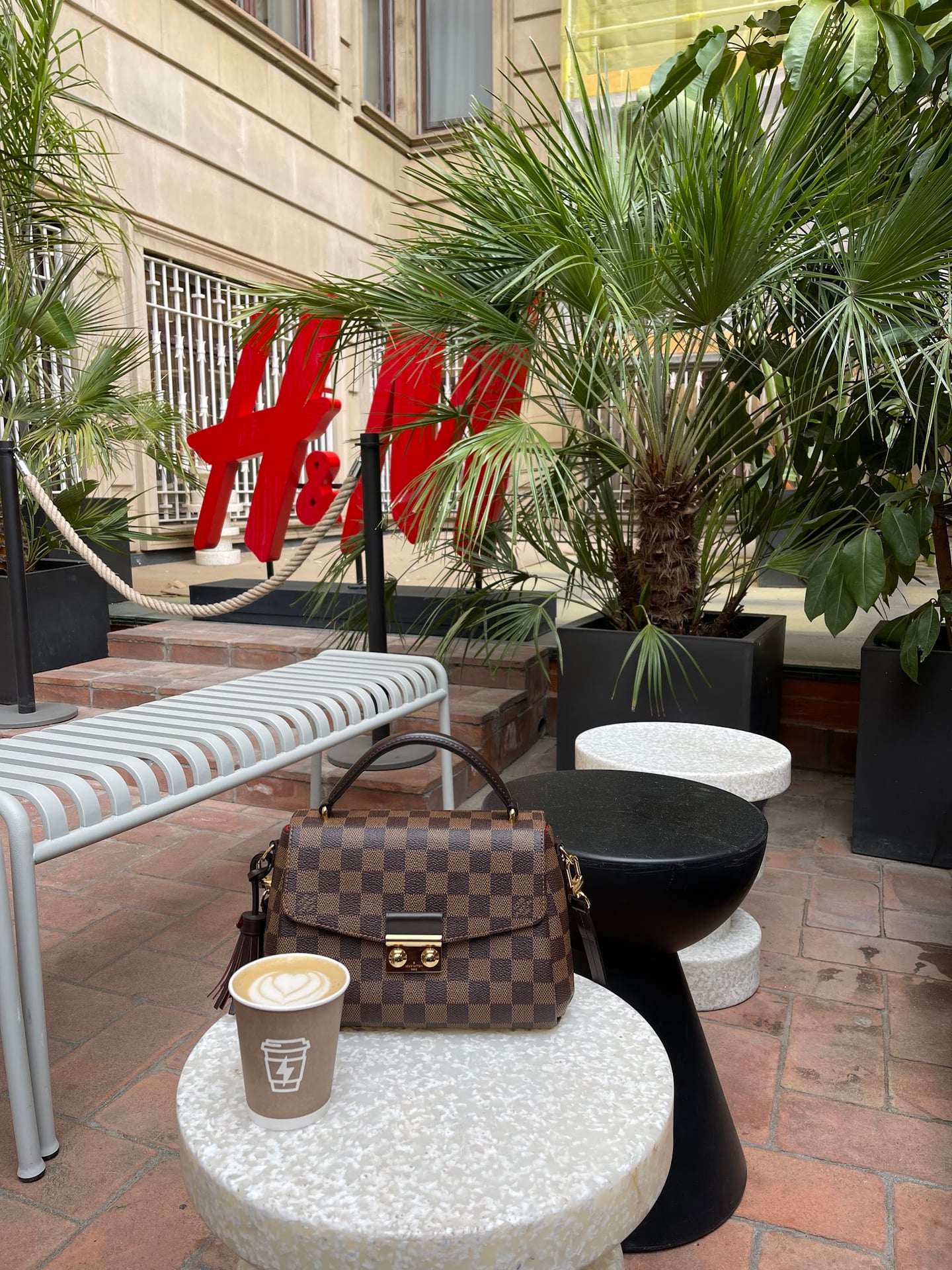 Syra Coffee | H&M interior