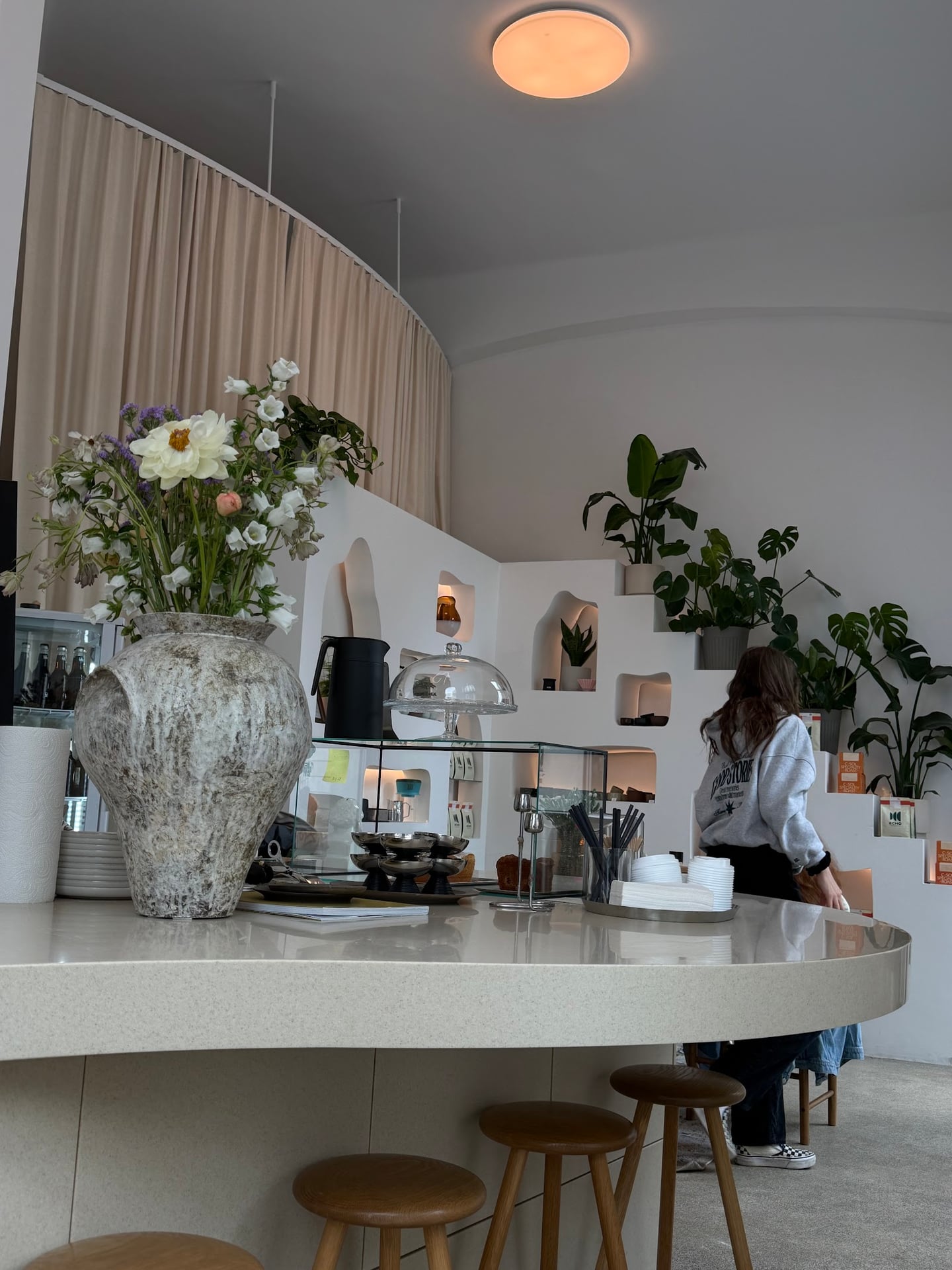 Josua Coffee interior