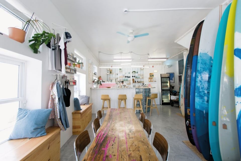 Coffee & Waves interior