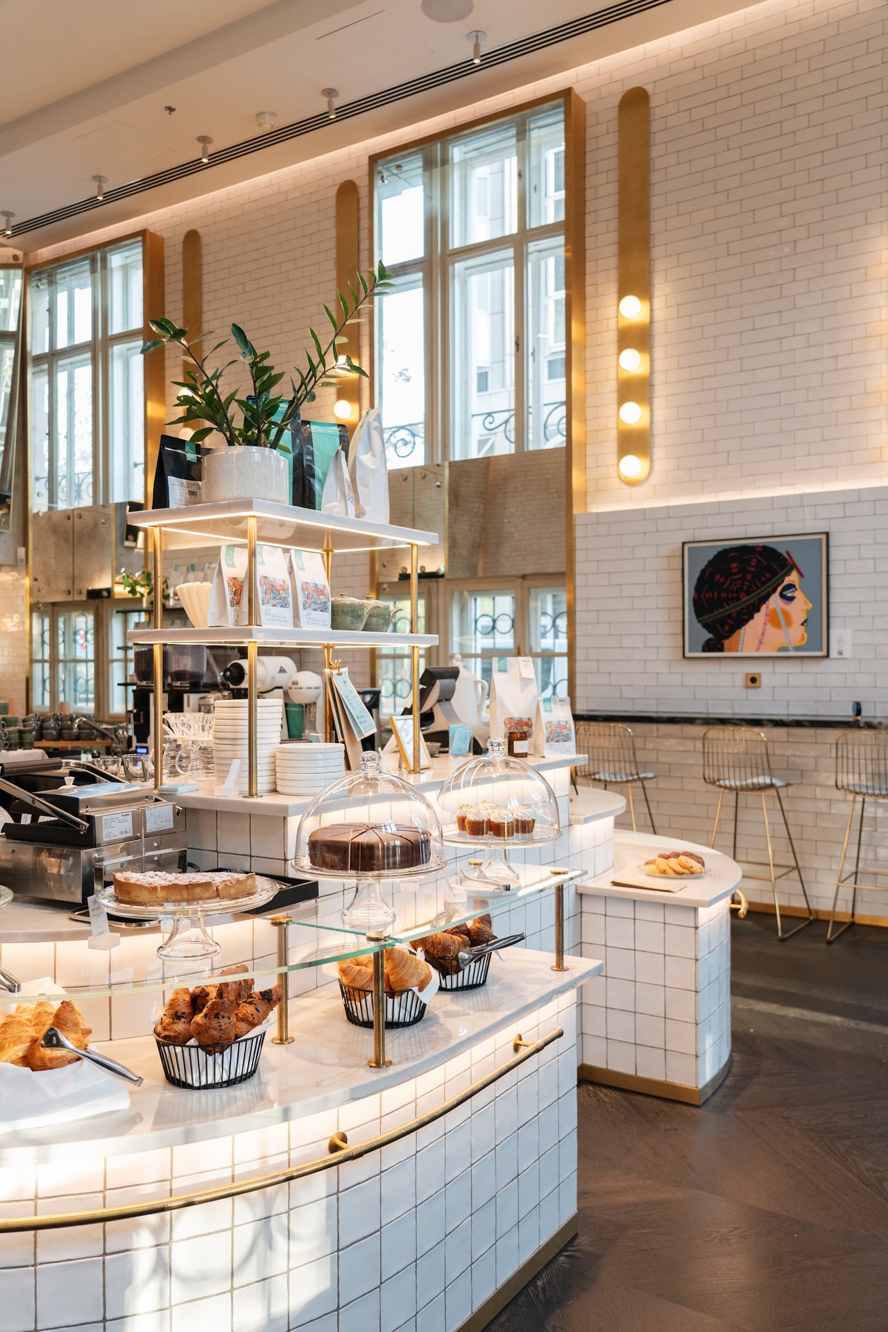 Elias Coffee Shop interior