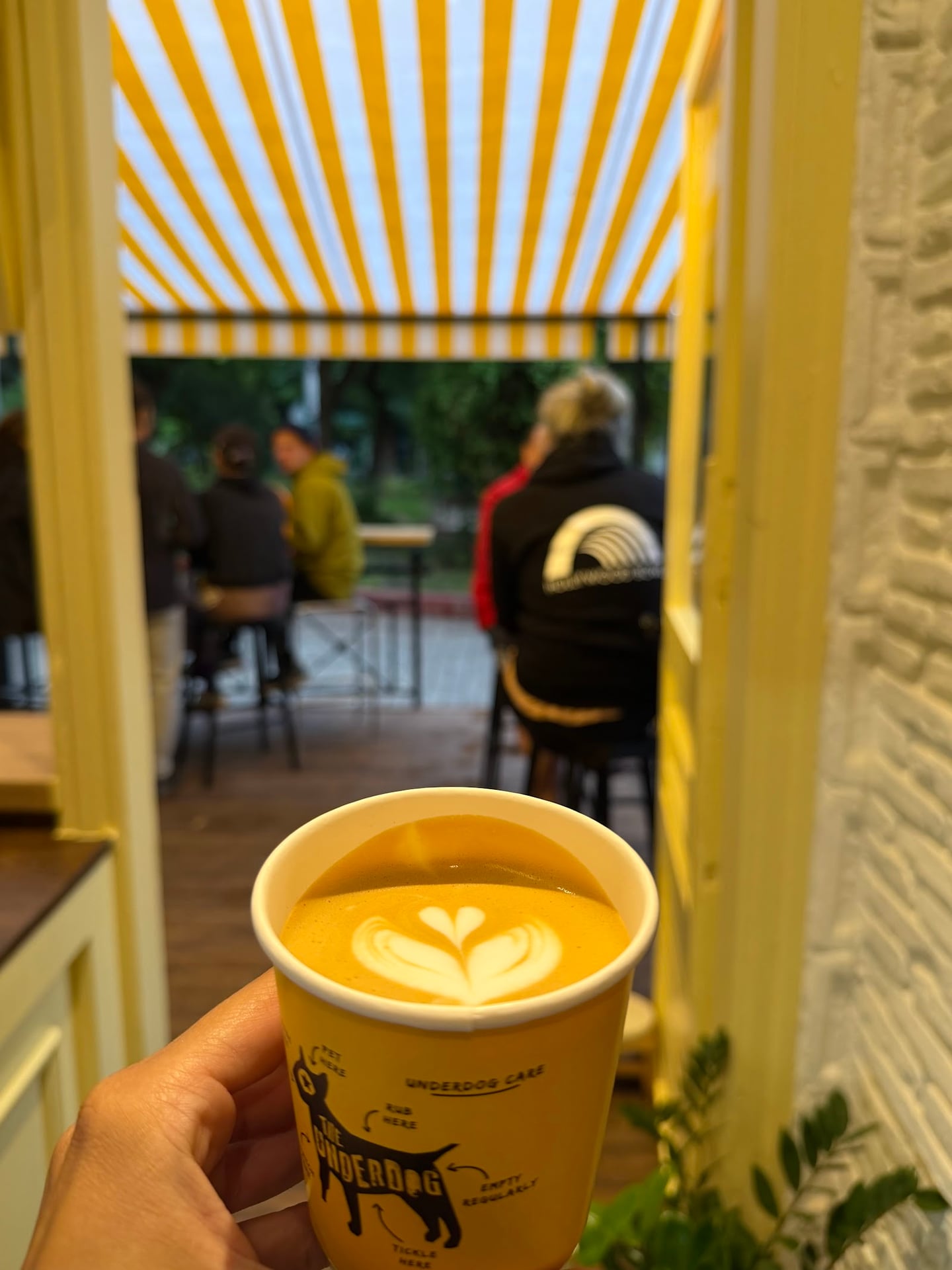 The Underdog Kypseli interior