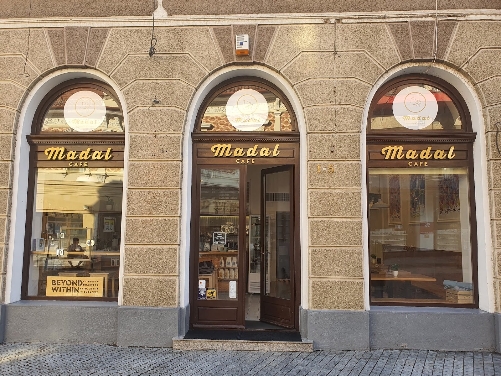 Madal Cafe - Specialty Coffee Shop