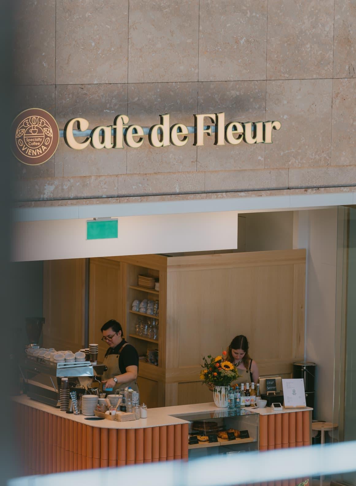 Café de Fleur interior