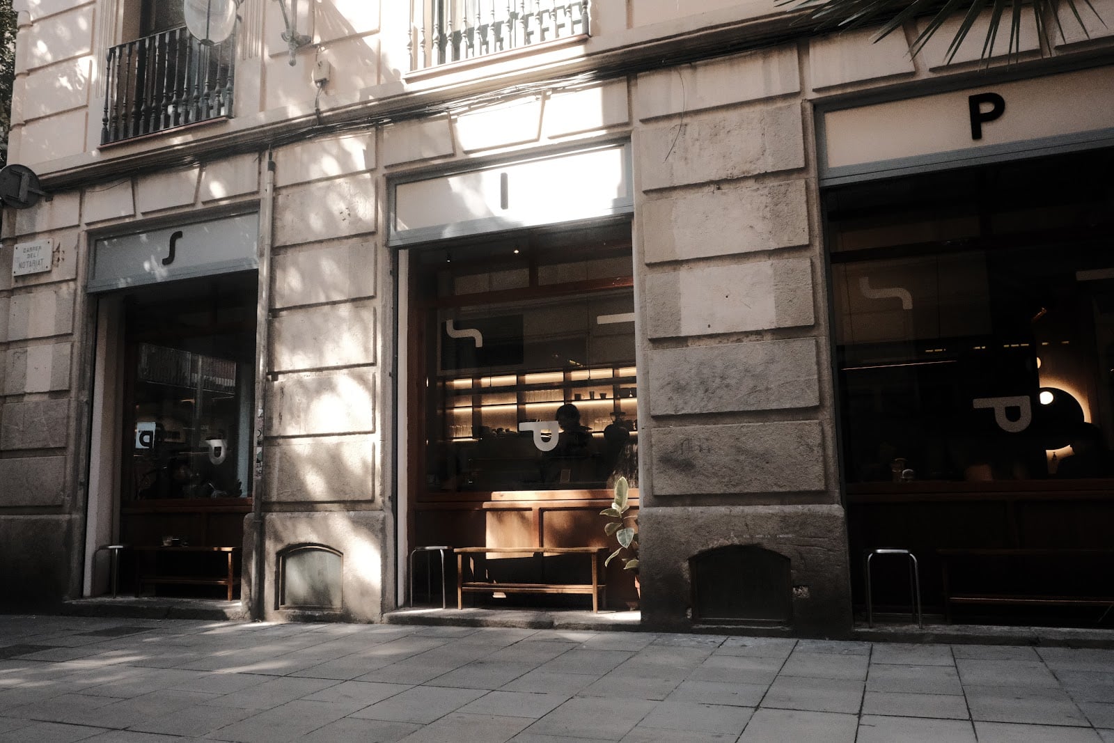 SIP COFFEE ROASTERS interior