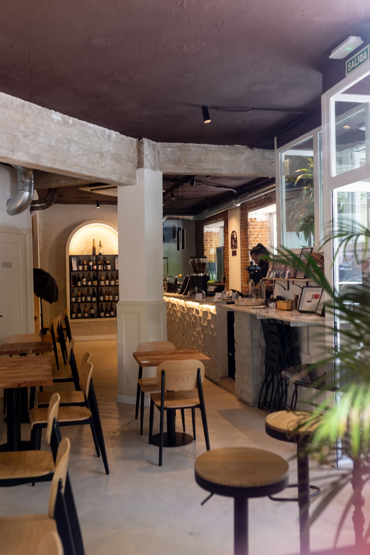 Baya cafe y vino interior