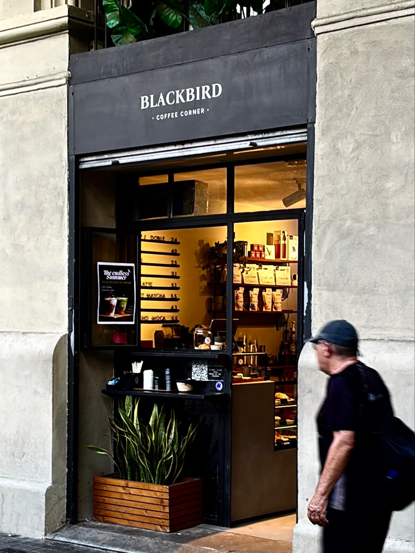 Blackbird Coffee Corner - Sagrada Familia interior
