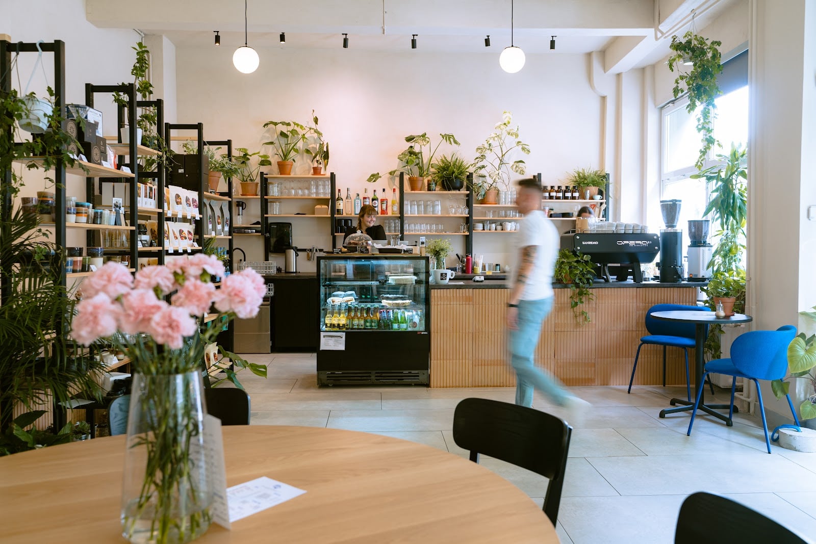 FERN Specialty Coffee interior