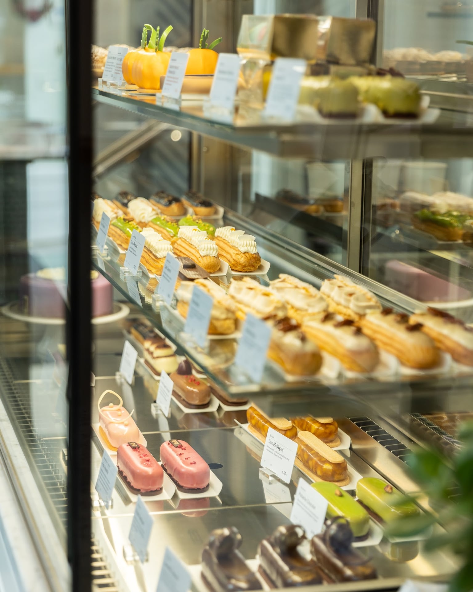 TOP 02 – Desserts, Gelato & Coffee interior