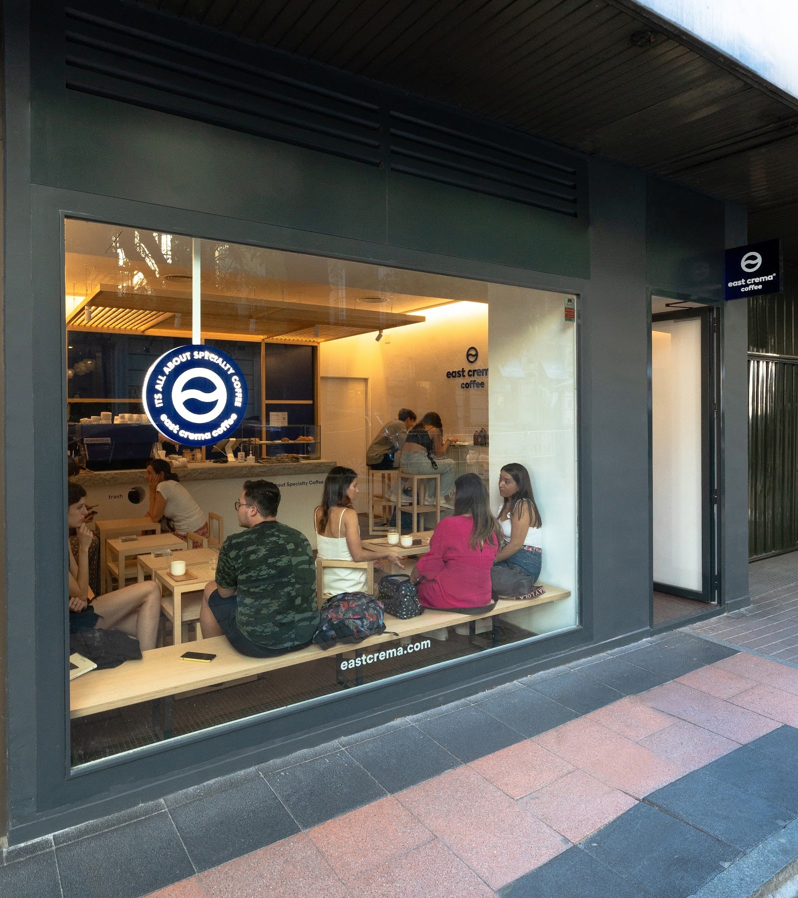 East Crema Coffee Hermosilla (Specialty Coffee Madrid) interior