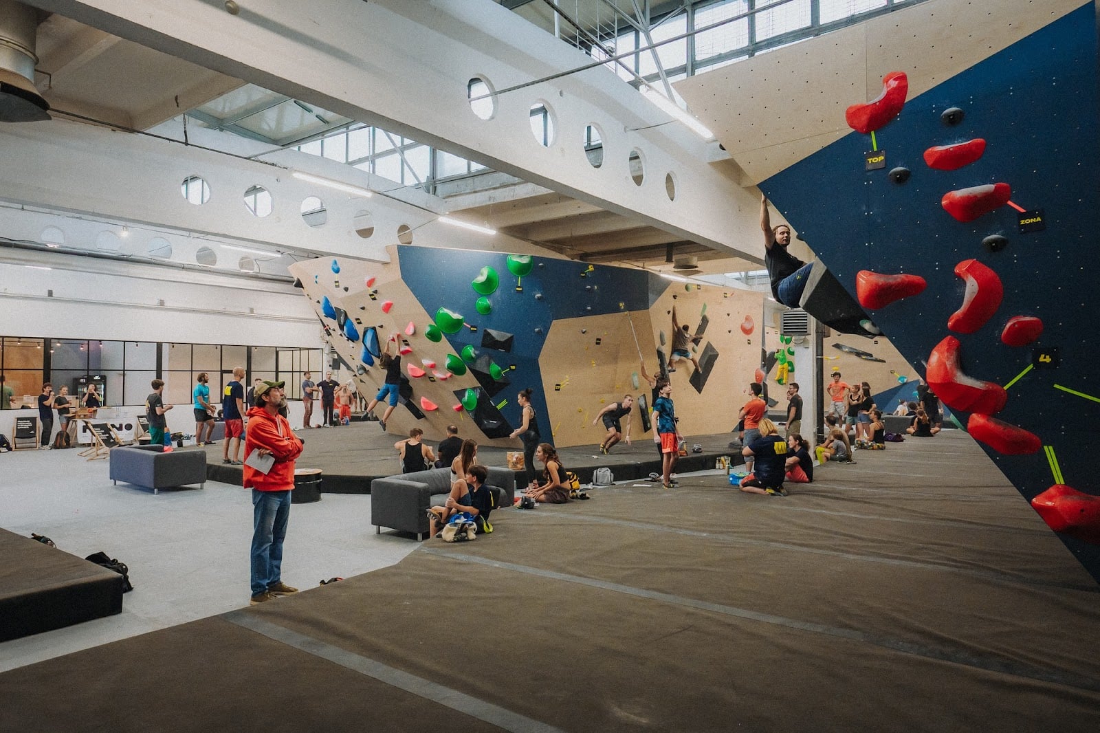WEST Bouldering interior