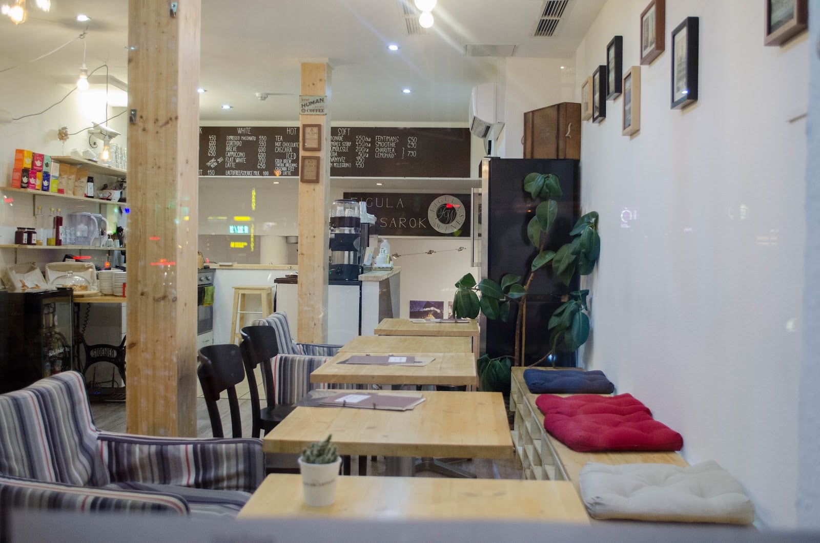 Addicted2Caffeine interior