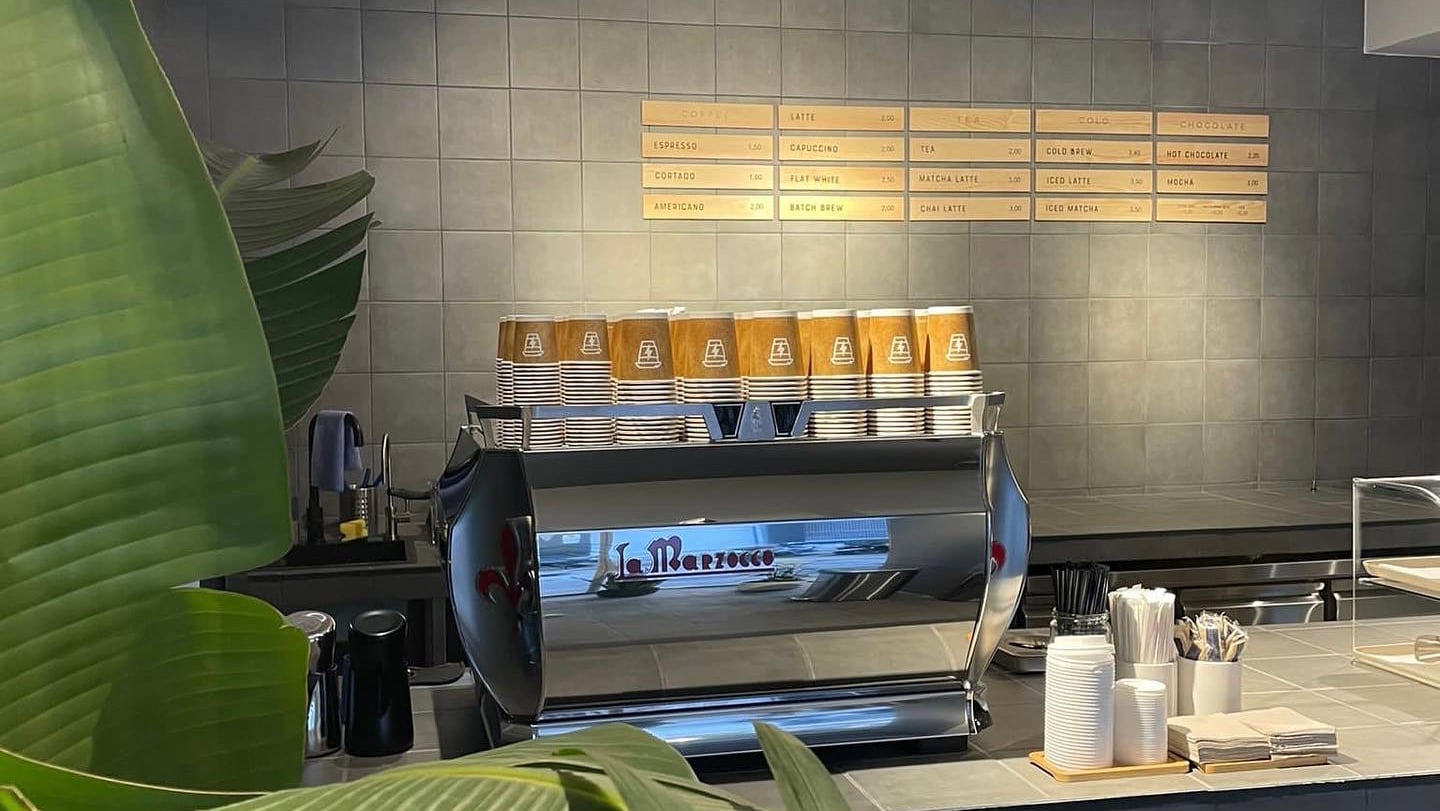 Syra Coffee - Sagrada Familia interior