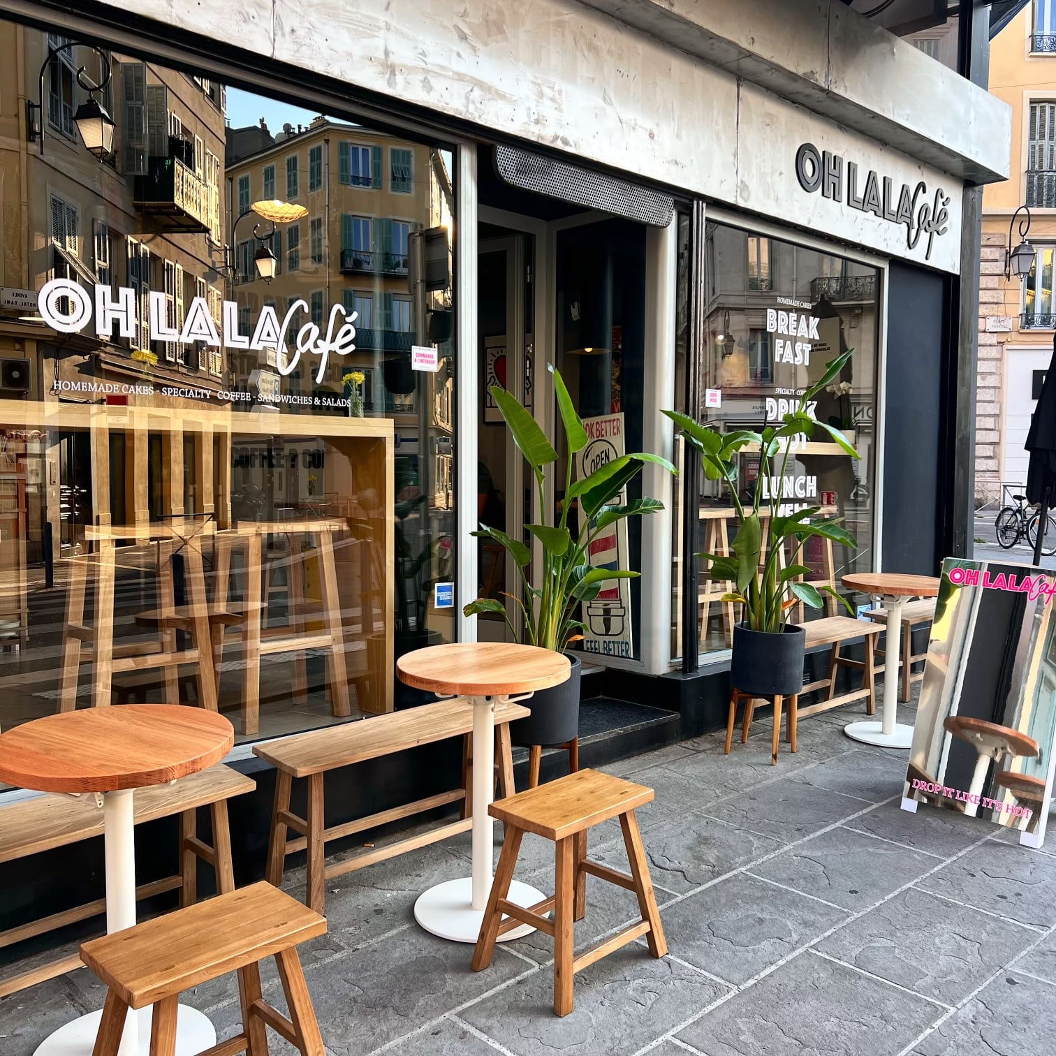 Oh LaLa Café interior