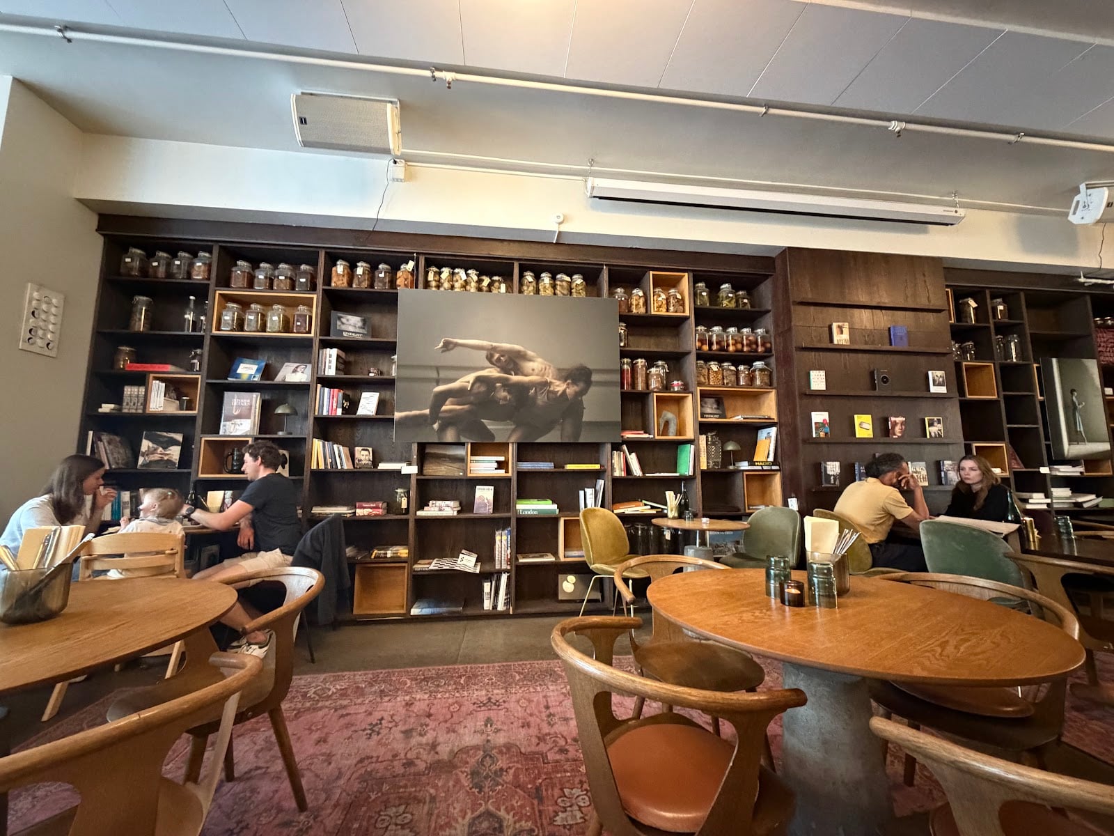 Photo of SELLANRAA Bok & Bar