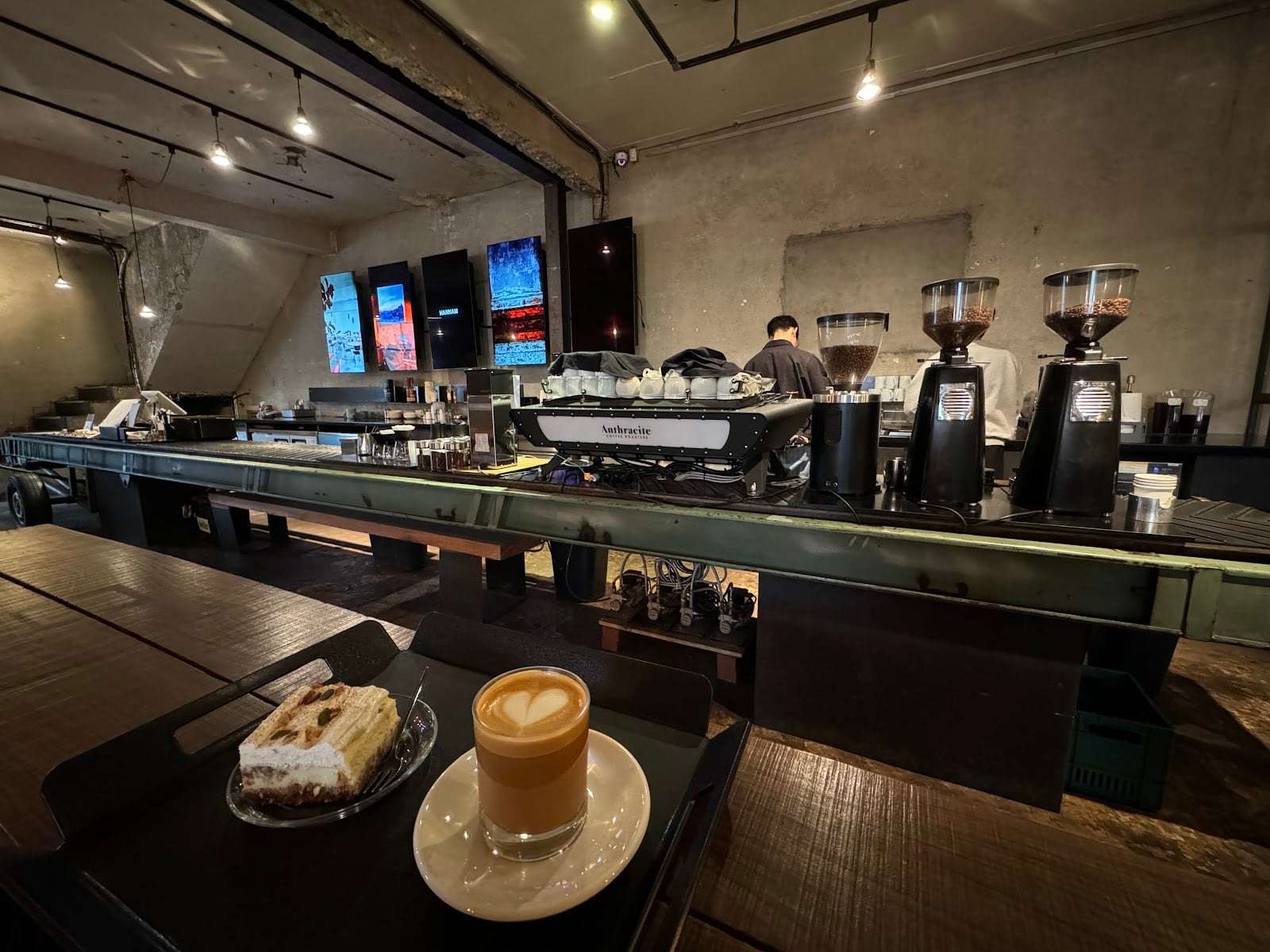 Photo of Anthracite Coffee Hapjeong.