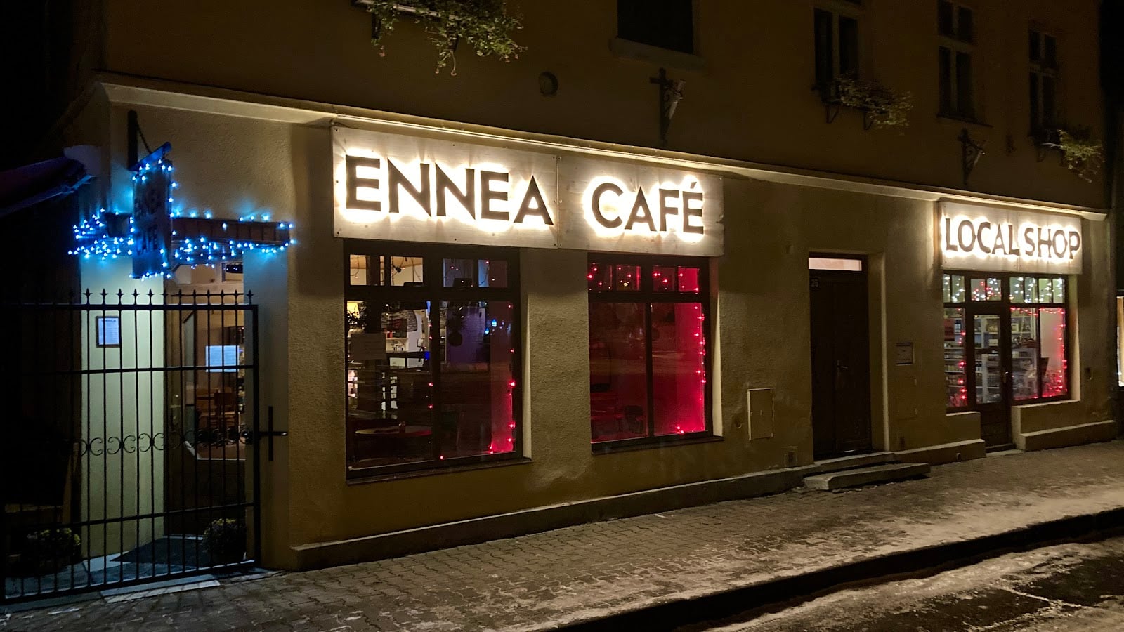 Ennea Caffe & Shop