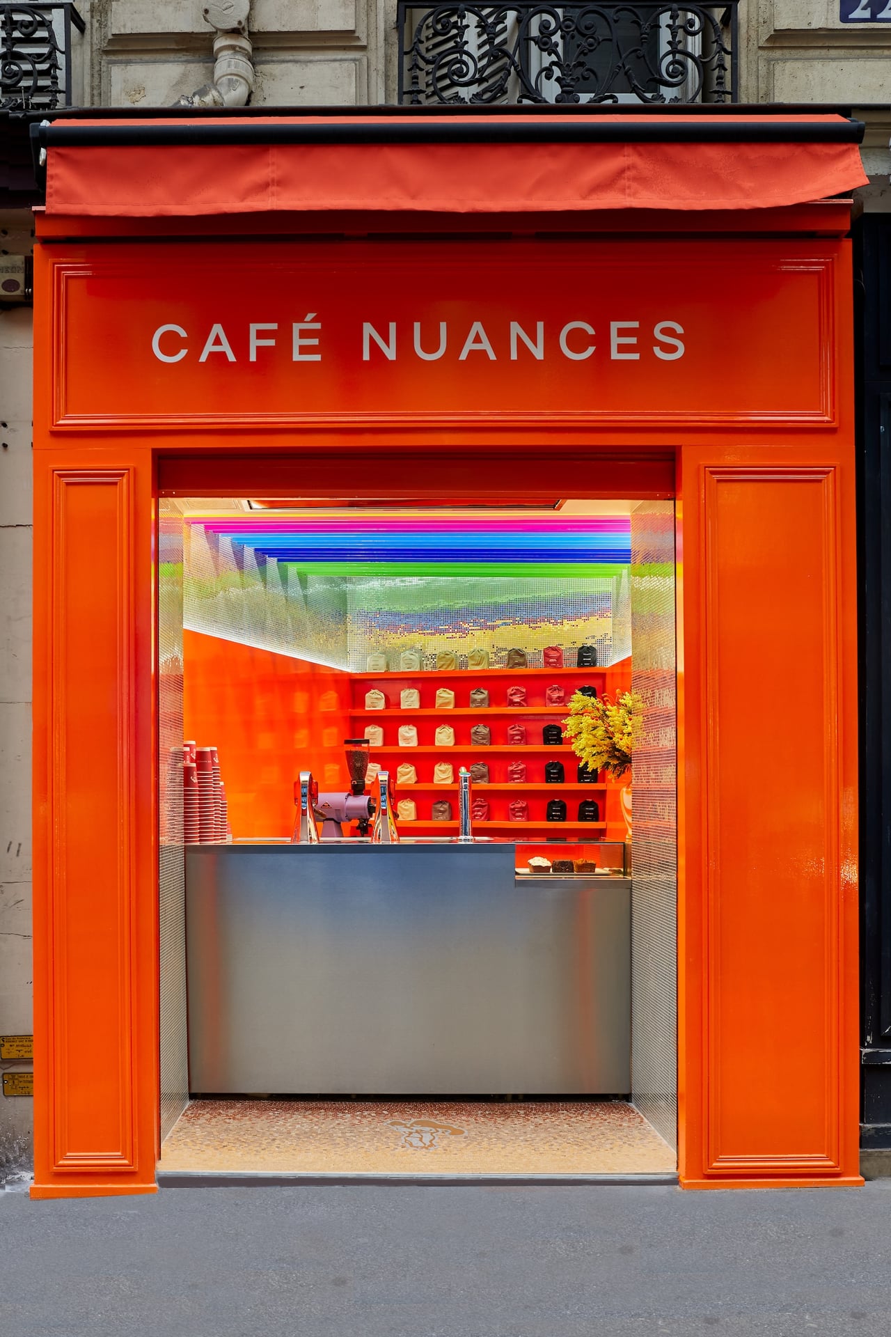 Café Nuances - Saint Germain des Prés interior