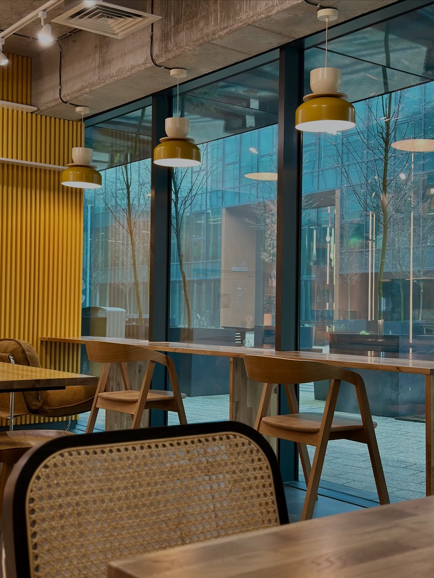 KNITTED COFFEE Wielicka 28b | Śniadania | Specialty Coffee | Healthy Breakfast interior