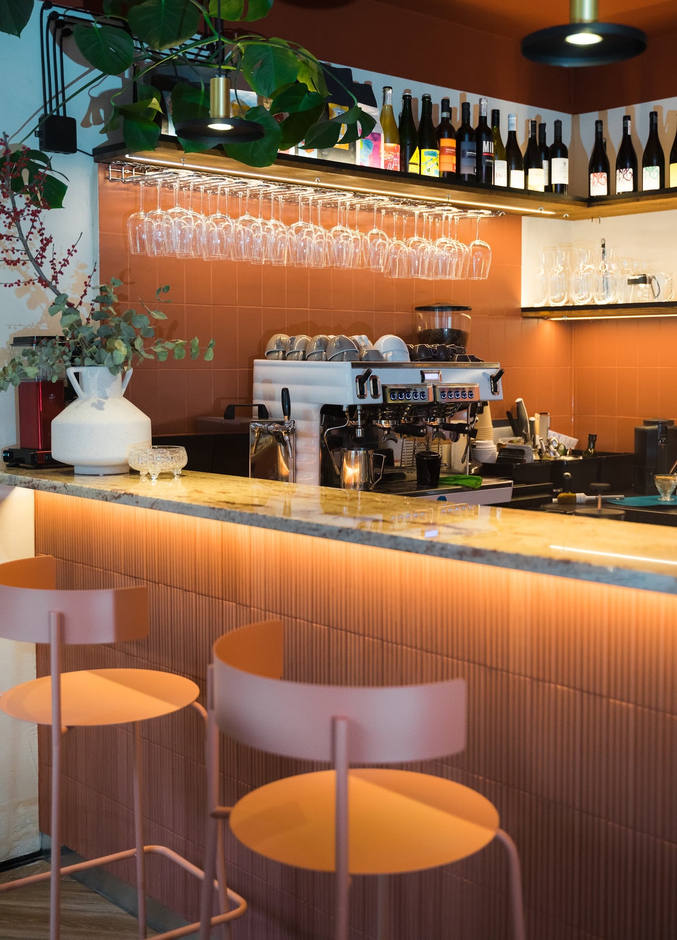 SEZON ~ natural wine bar interior